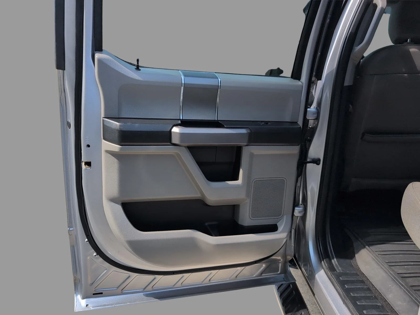 Used 2020 Iconic Silver Ford XLT image 14