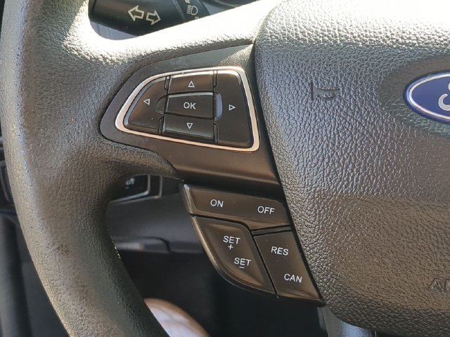 Used 2018 Blue Ford SE image 14