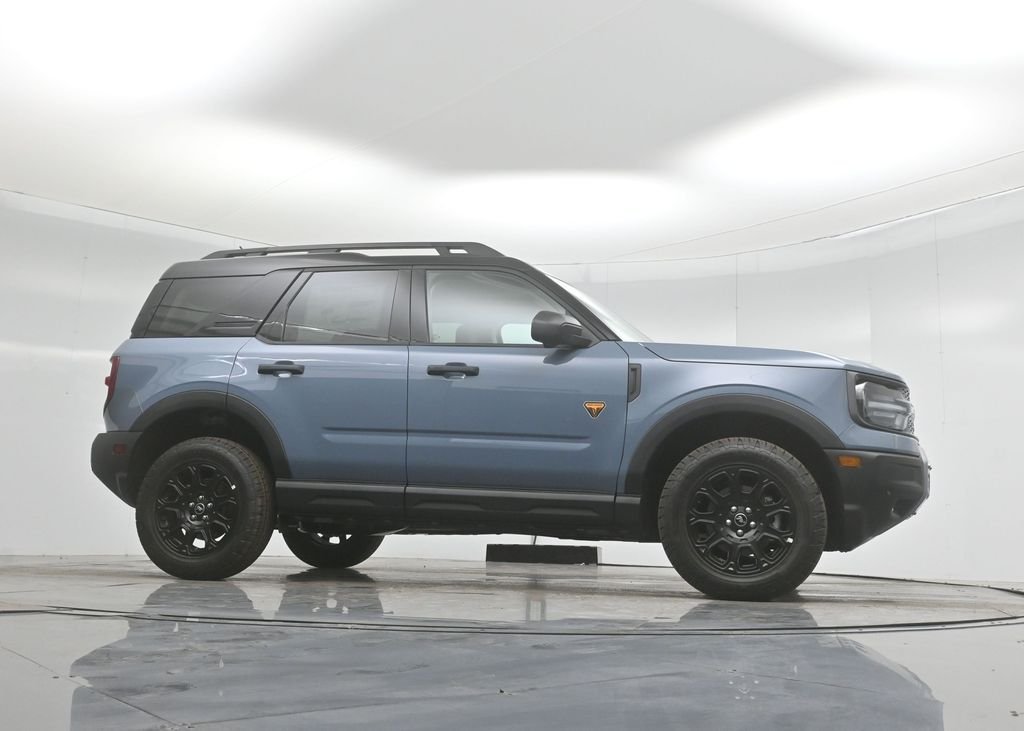 New 2025 Azure Gray Metallic Tri-Coat Ford Badlands image 51