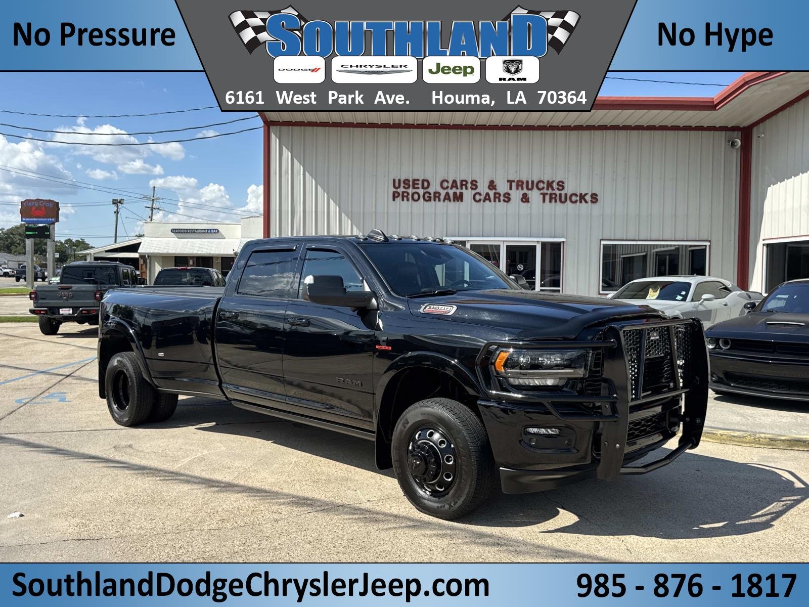 Used 2022 Diamond Black Crystal Pearlcoat Ram Limited image 1