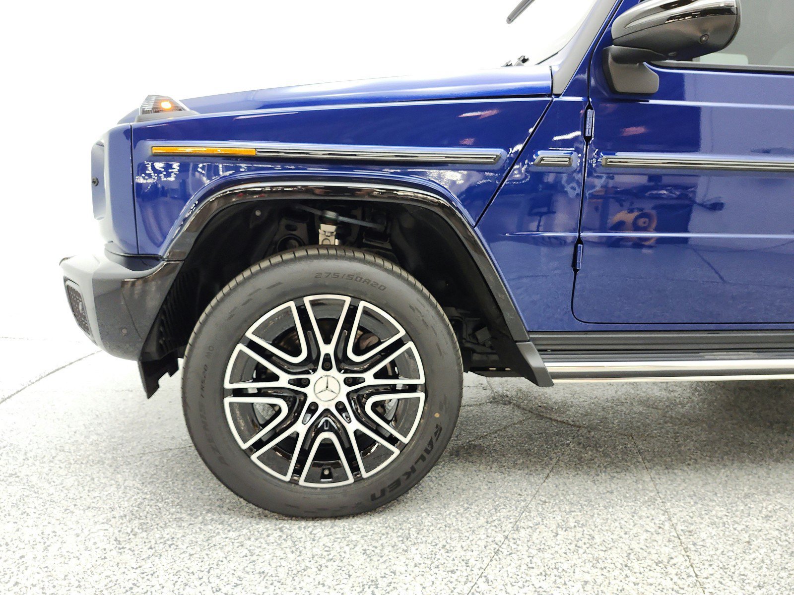 New 2027 Brilliant Blue Mercedes-Benz G 580e SUV image 36