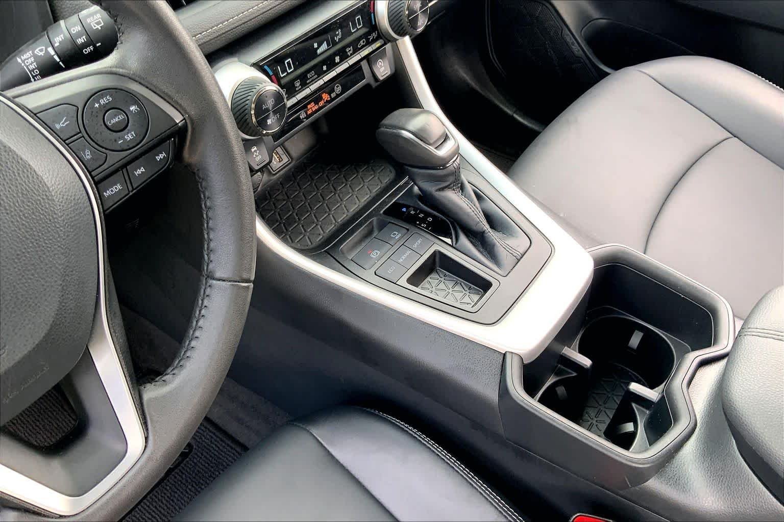 Used 2023 Lunar Rock Toyota XLE Premium image 16