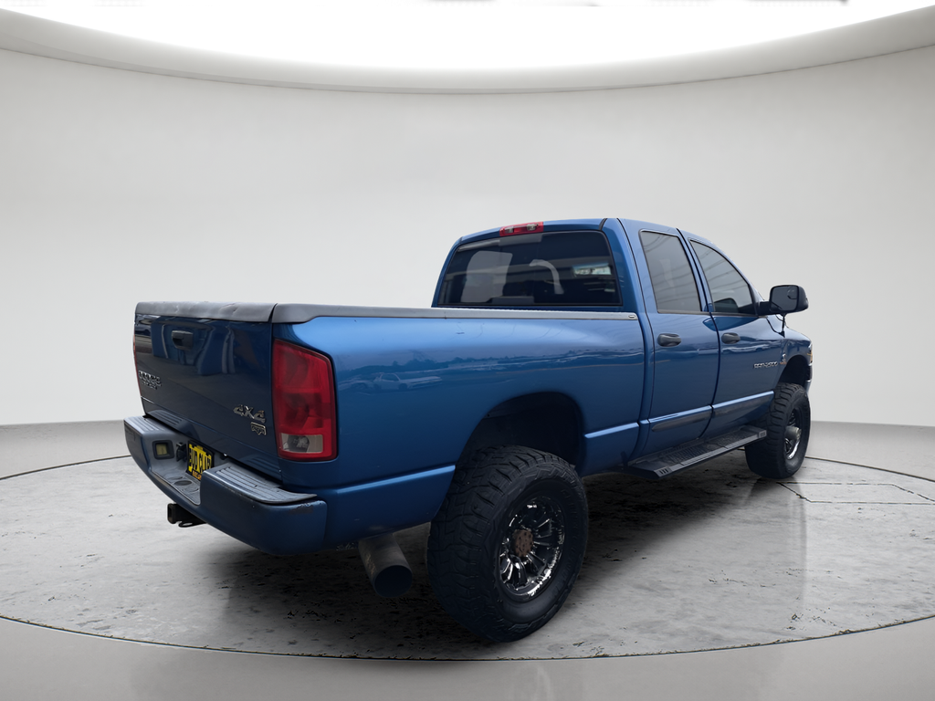 Used 2004 Blue Dodge SLT image 3