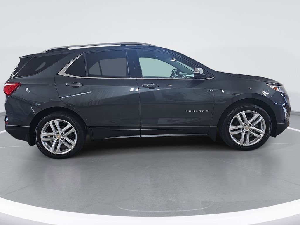 Used 2020 Chevrolet Equinox Premier with VIN 2GNAXNEV3L6189828 for sale in Hudsonville, MI