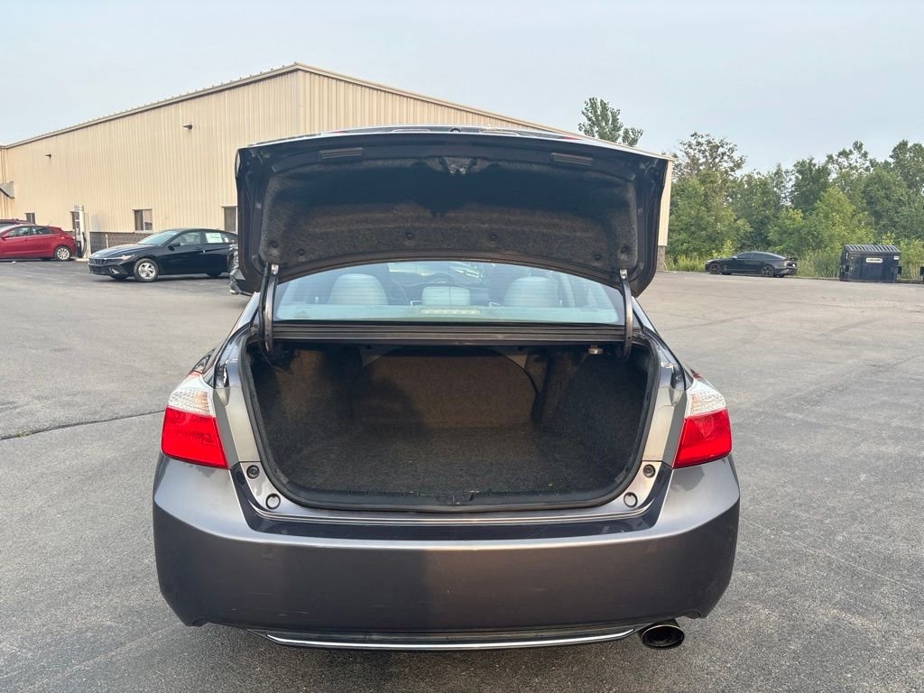 Used 2015 Silver Honda LX image 12