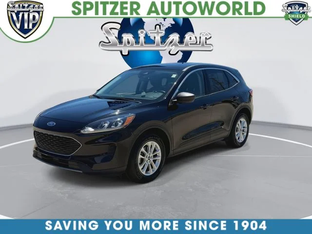 Used 2022 Black Ford SE image 5