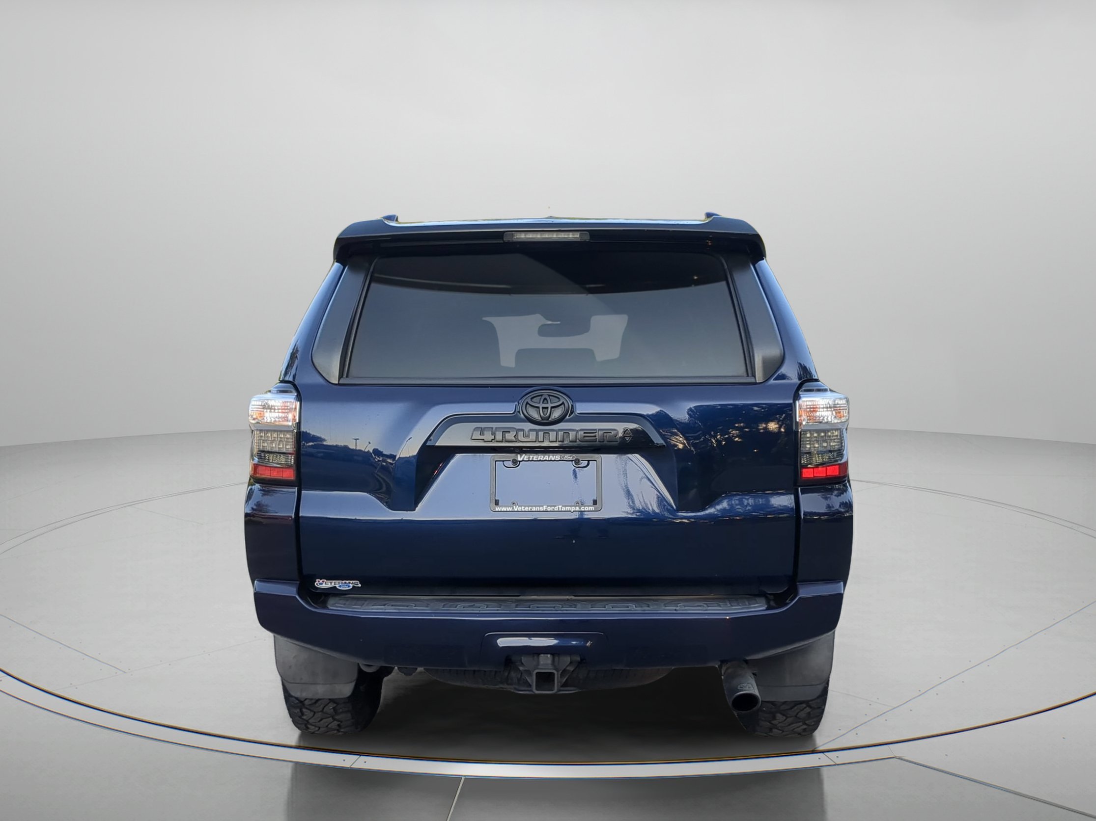 Used 2020 Nautical Blue Metallic Toyota Venture image 40