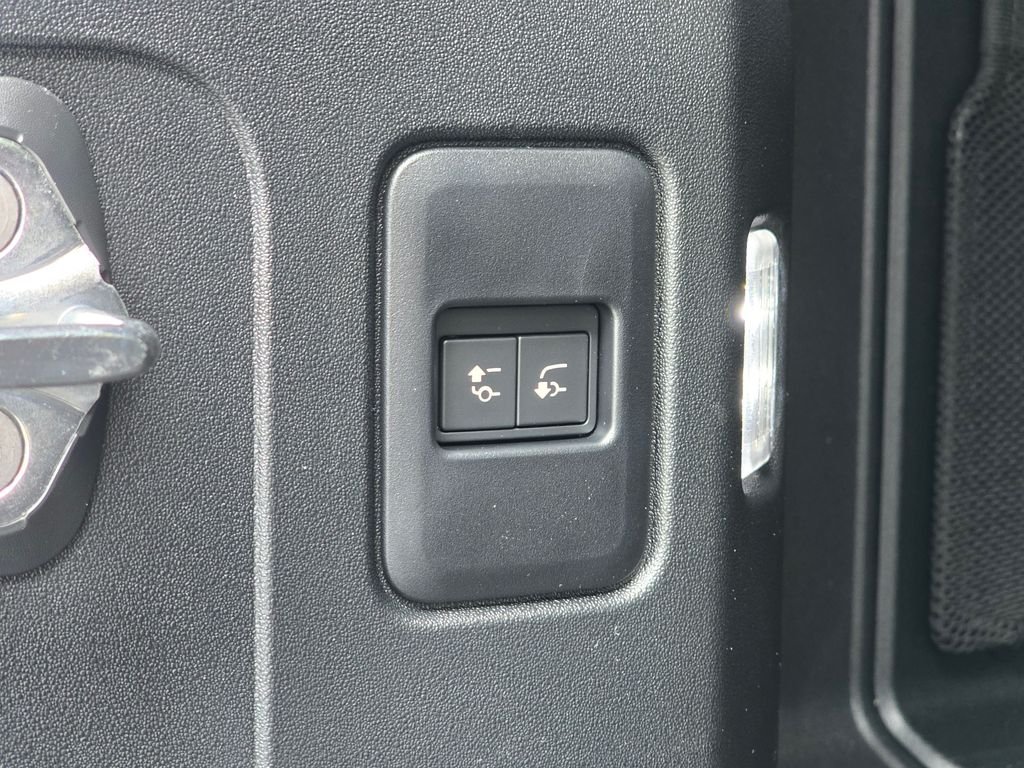 New 2026 Fuji White LAND ROVER X-Dynamic SE image 13