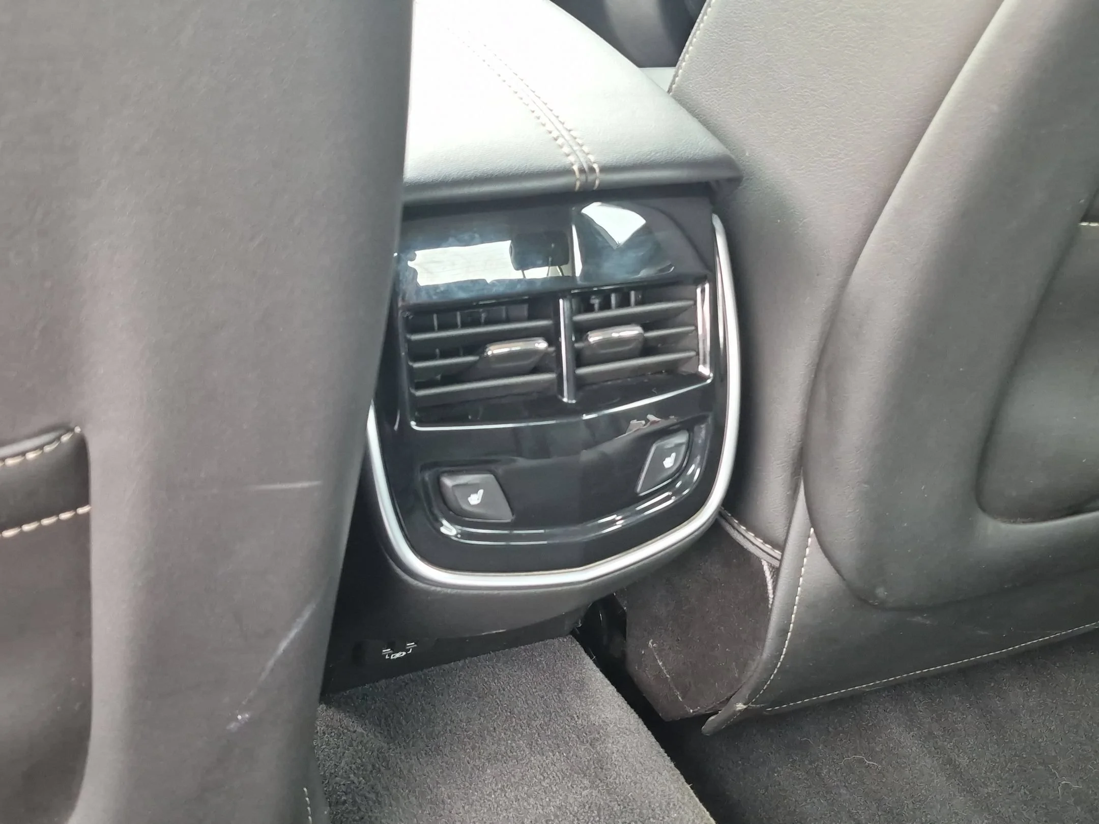 Used 2019 Black Raven Cadillac Luxury image 20