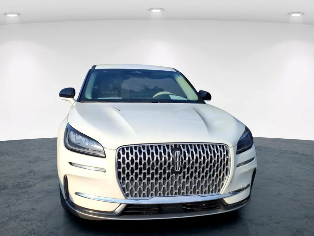 Used 2023 White Lincoln Standard image 8