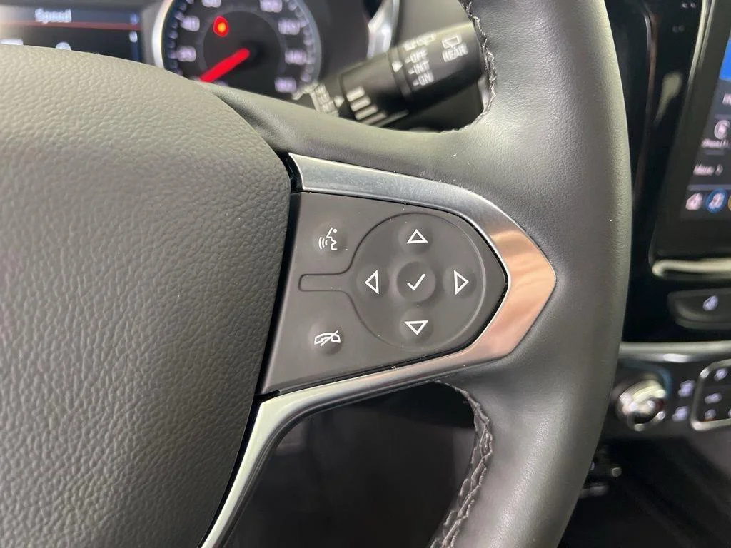 Used 2023 Northsky Blue Metallic Chevrolet LT Leather image 18