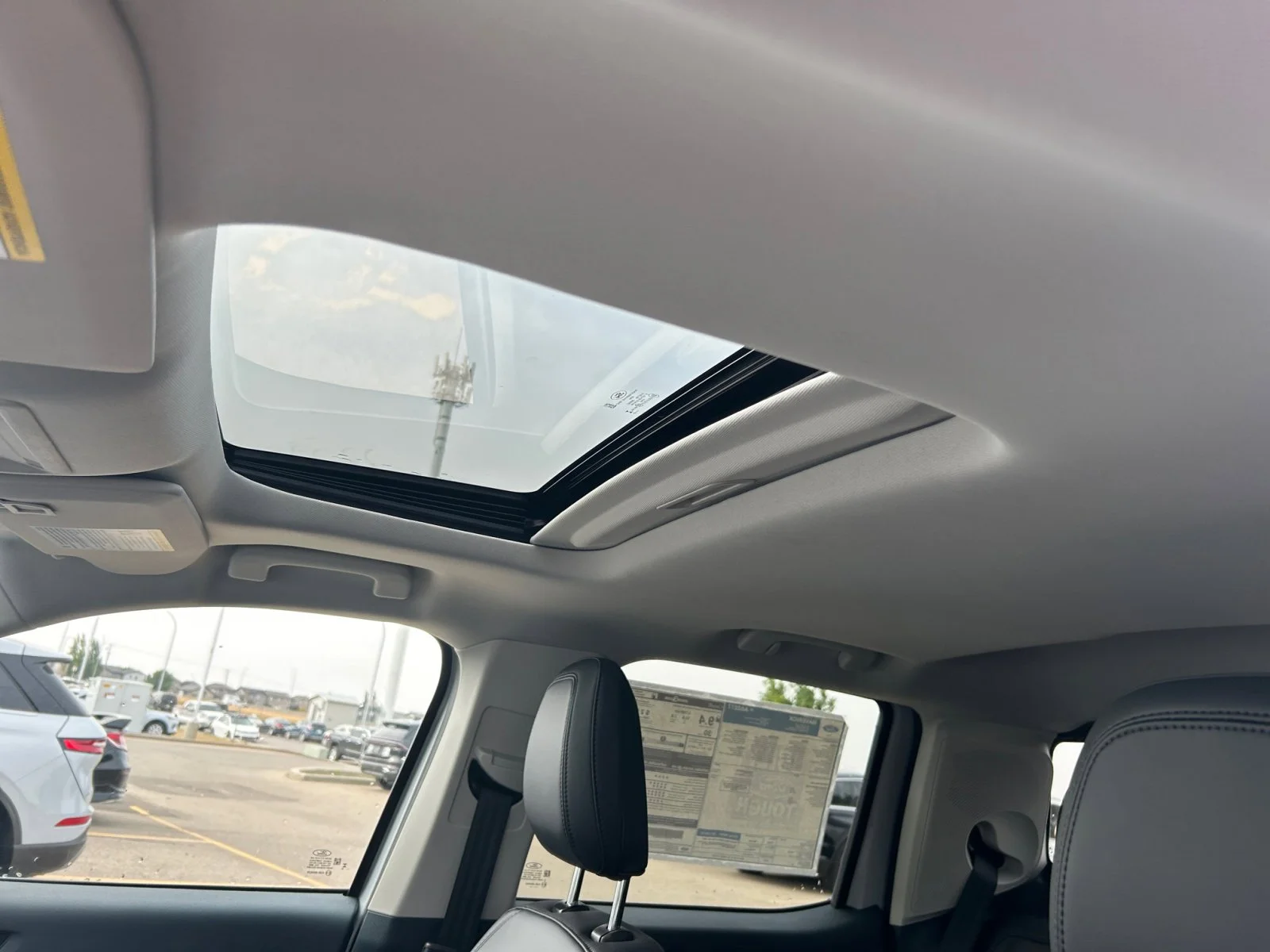 New 2025 Space White Metallic Ford Lariat image 17