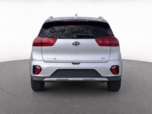 Used 2021 Silver Kia LX image 7