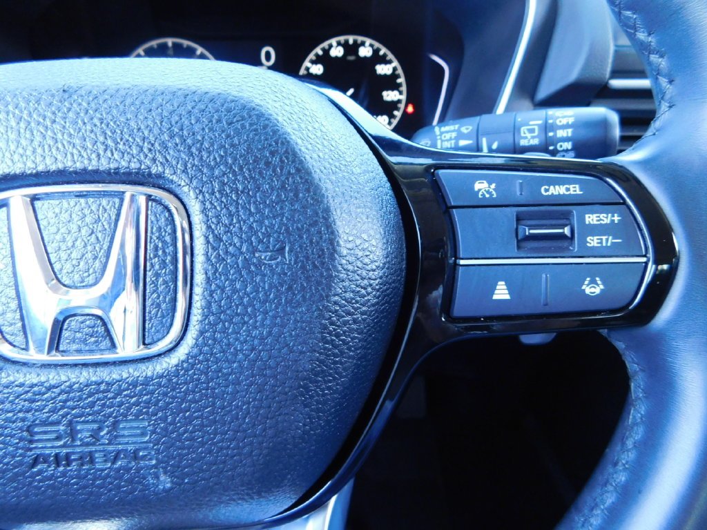 Certified Used 2025 Platinum White Pearl Honda EX-L image 40