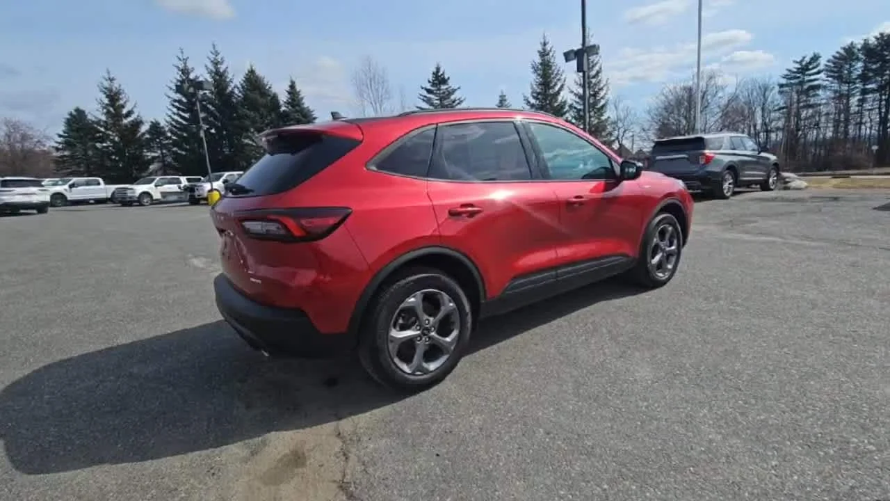 Used 2025 Rapid Red Metallic Tinted Clearcoat Ford ST-Line image 10