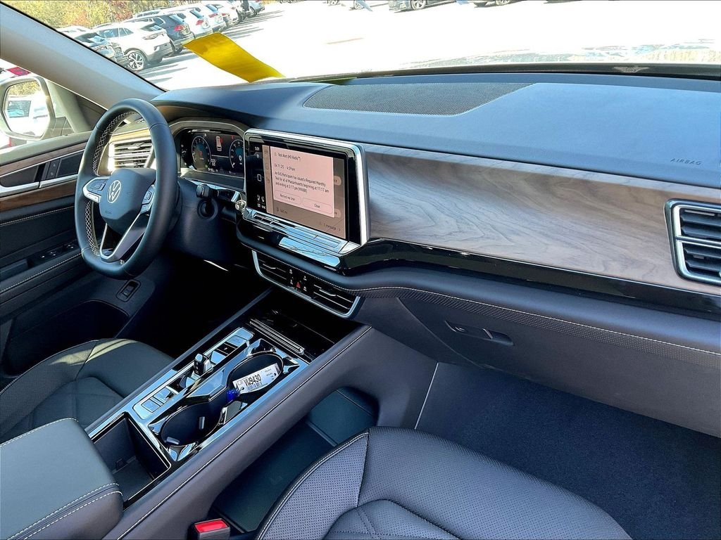 New 2026 Silver Volkswagen 2.0T SE w/Technology image 10