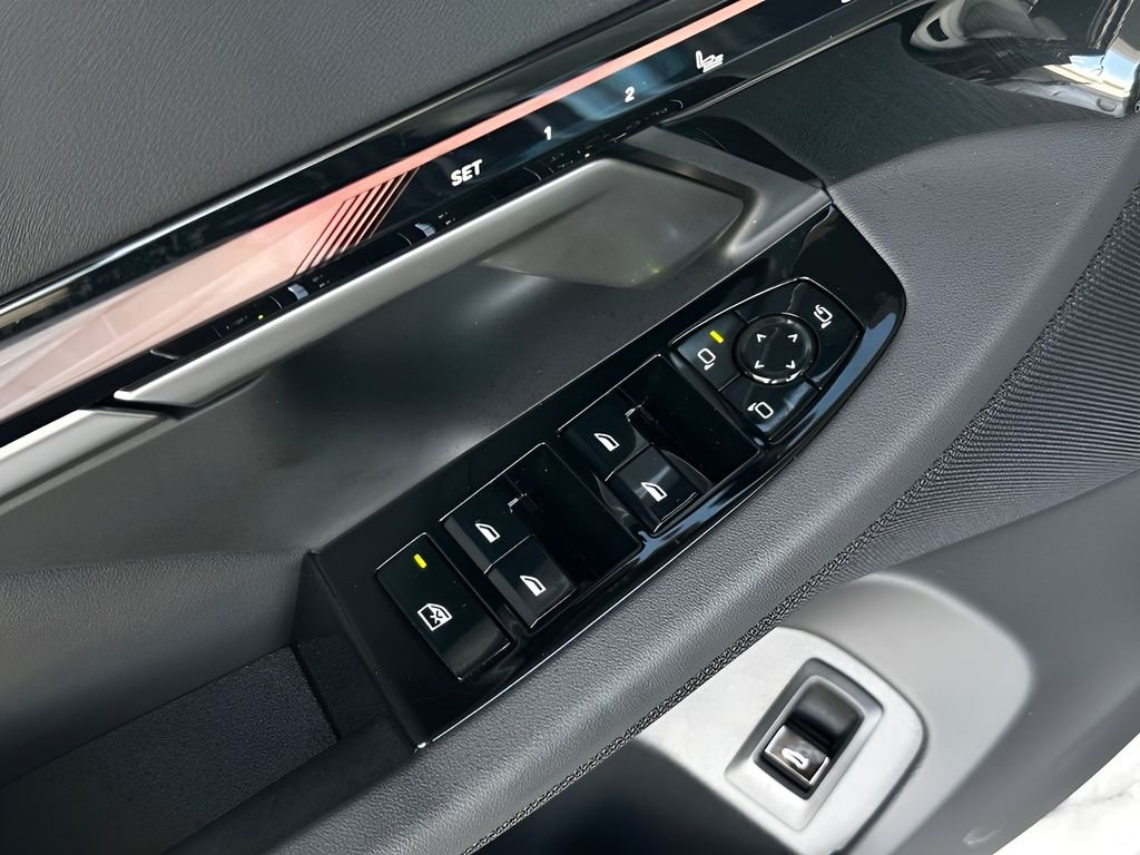 New 2027 Black Sapphire Metallic BMW 530i xDrive image 13