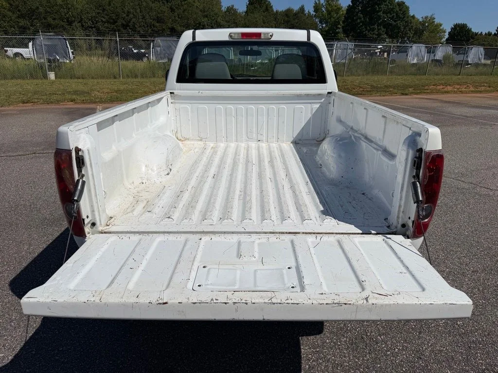 Used 2007 White Chevrolet LS image 25
