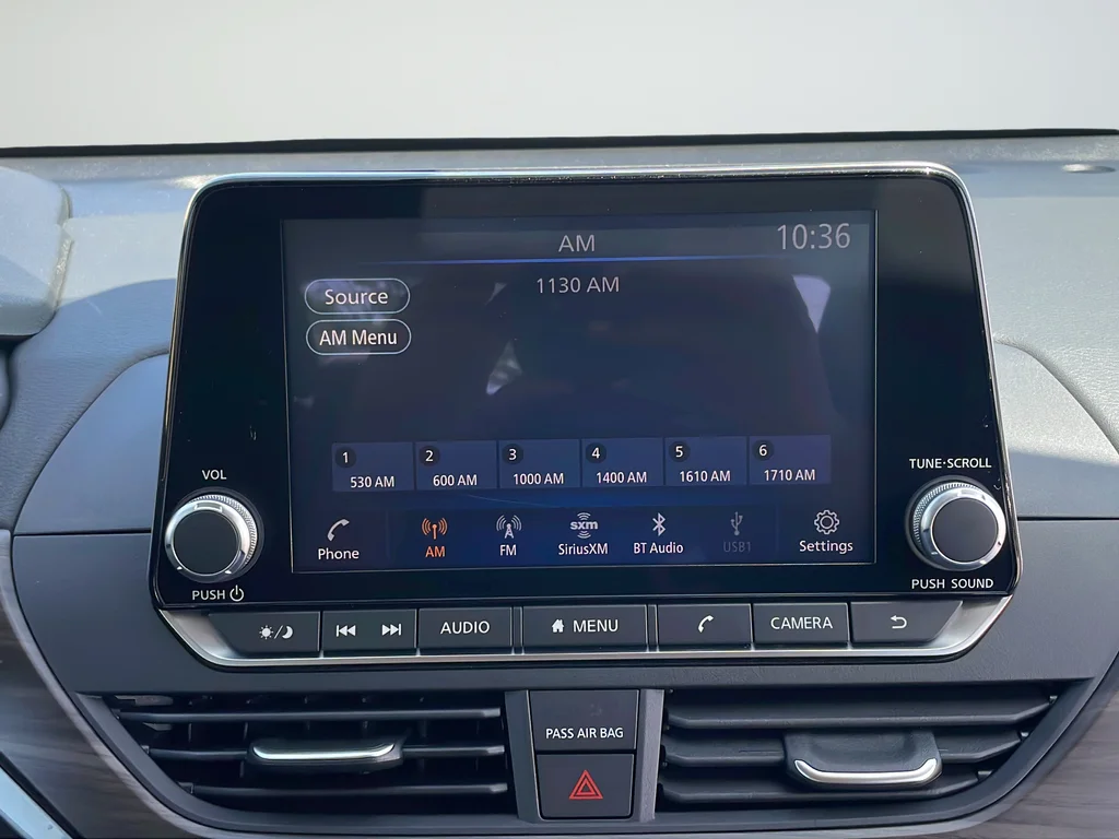 Used 2024 Black Nissan 2.5 SV image 13