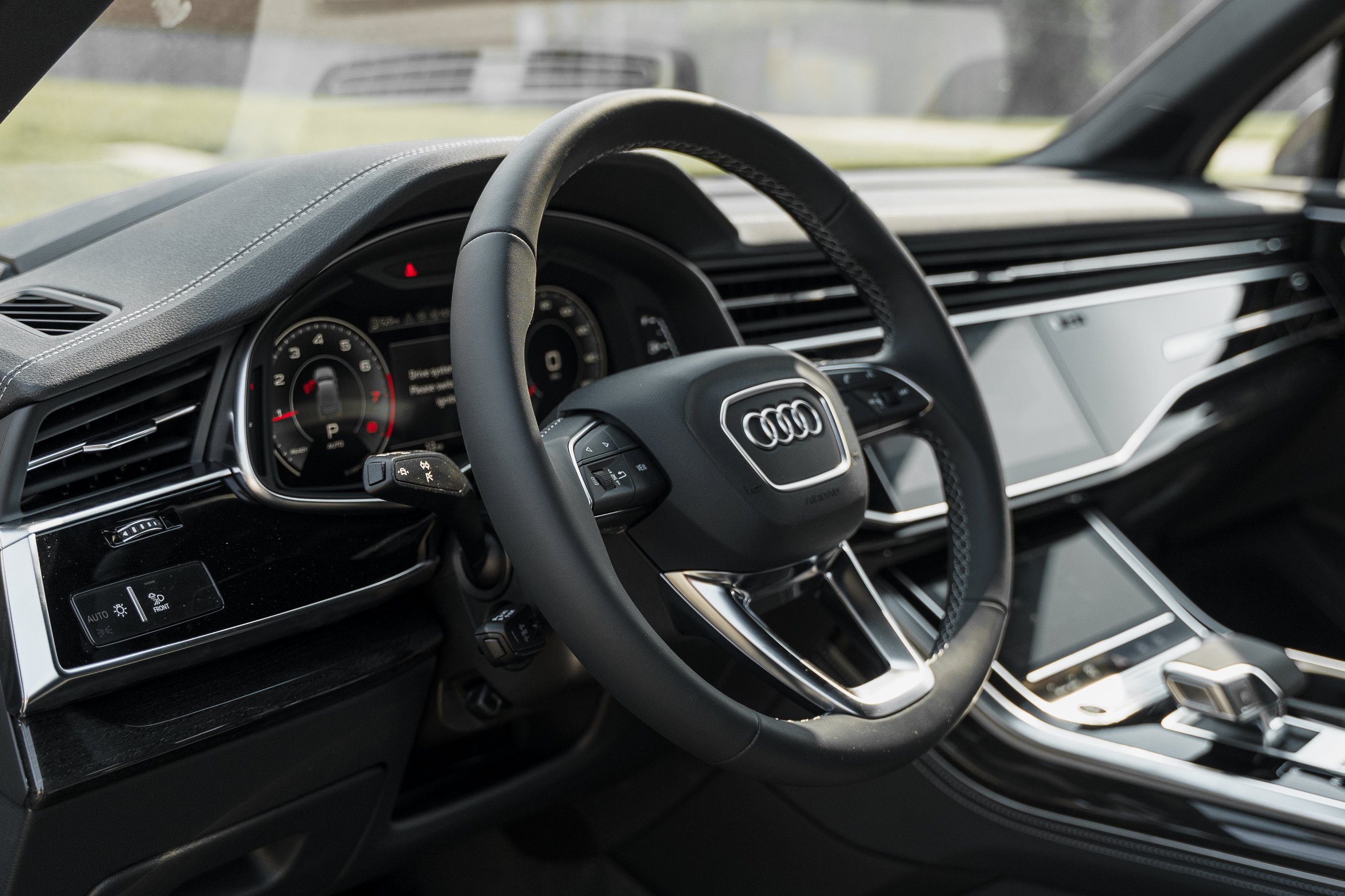 New 2026 MYTHOS BLACK Audi  image 9
