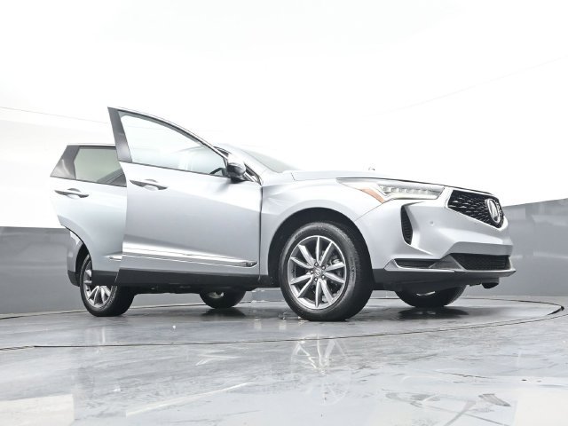 Used 2023  Acura Technology Package image 43