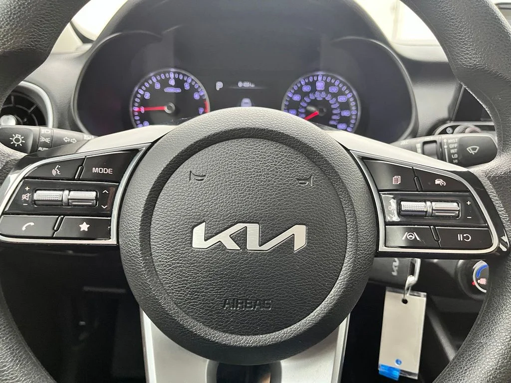 Used 2023 Blue Kia LXS image 21