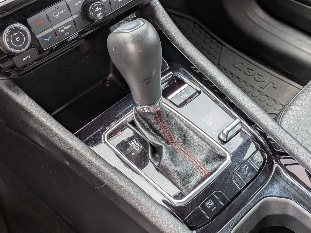 Used 2024 Silver Jeep Trailhawk image 23