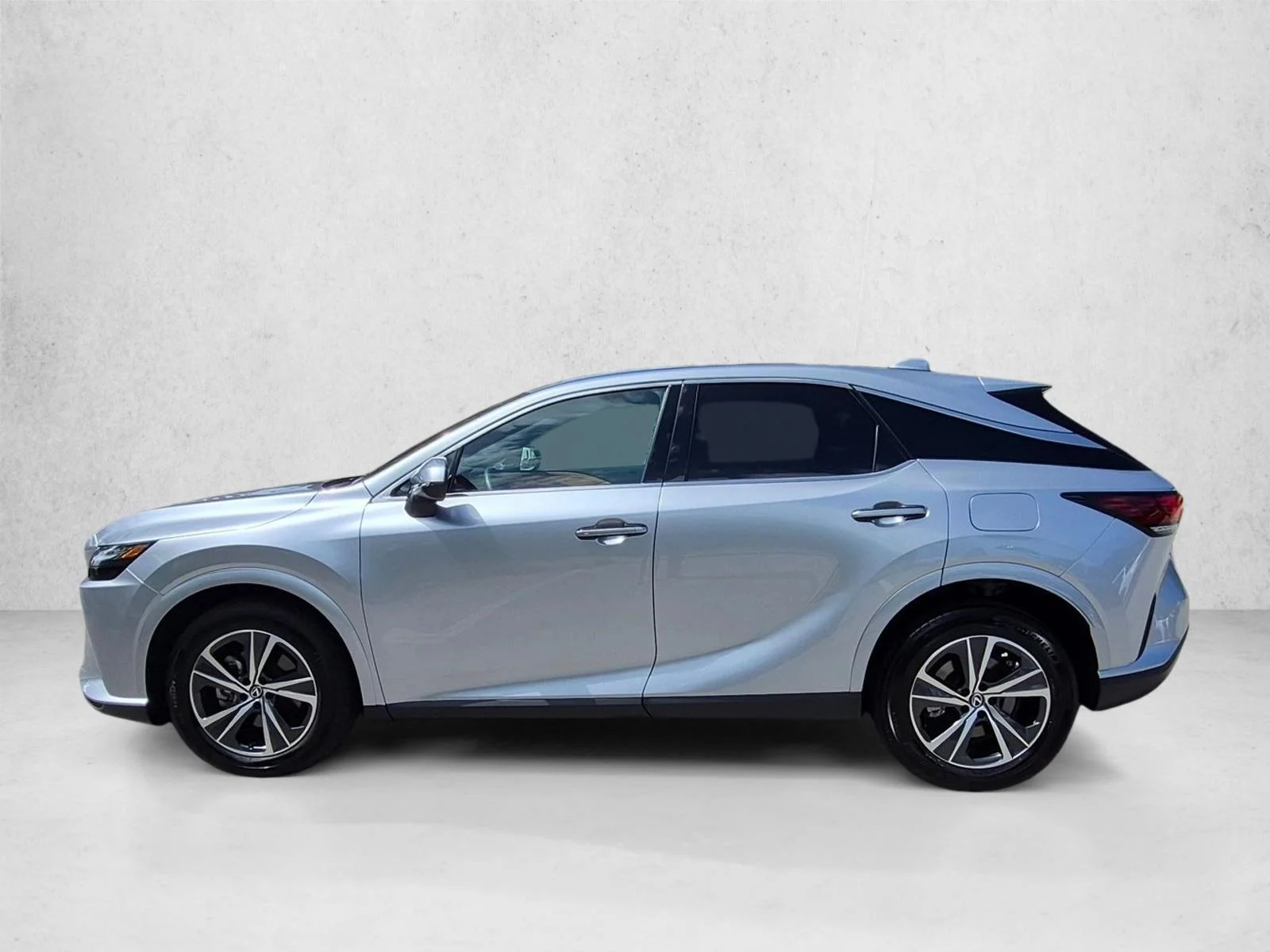 Used 2025 Iridium Lexus RX 350 image 5
