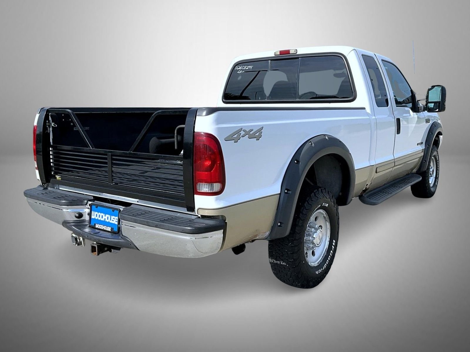 Used 2001 White Ford Lariat image 5