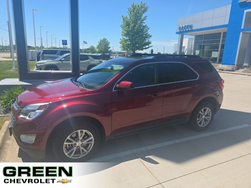 2017 Chevrolet Equinox LT's photo