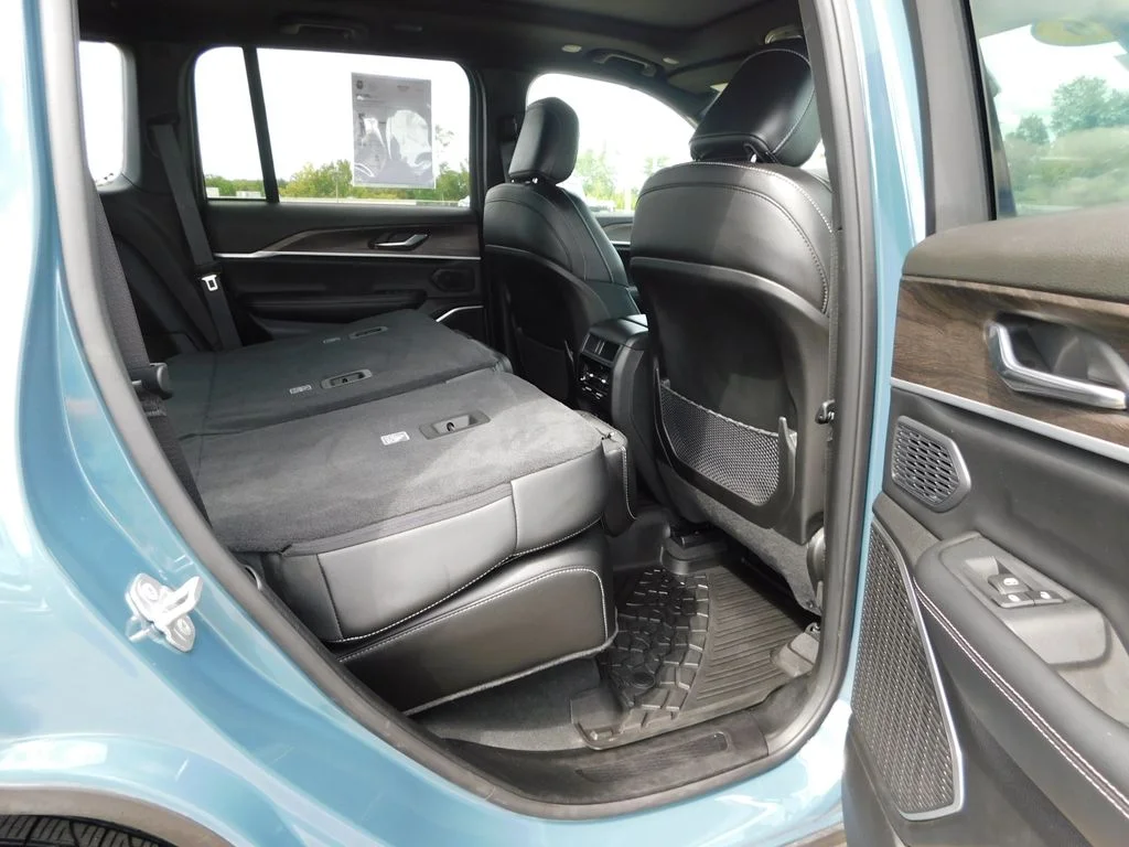 Used 2026 Steel Blue Jeep Limited image 29