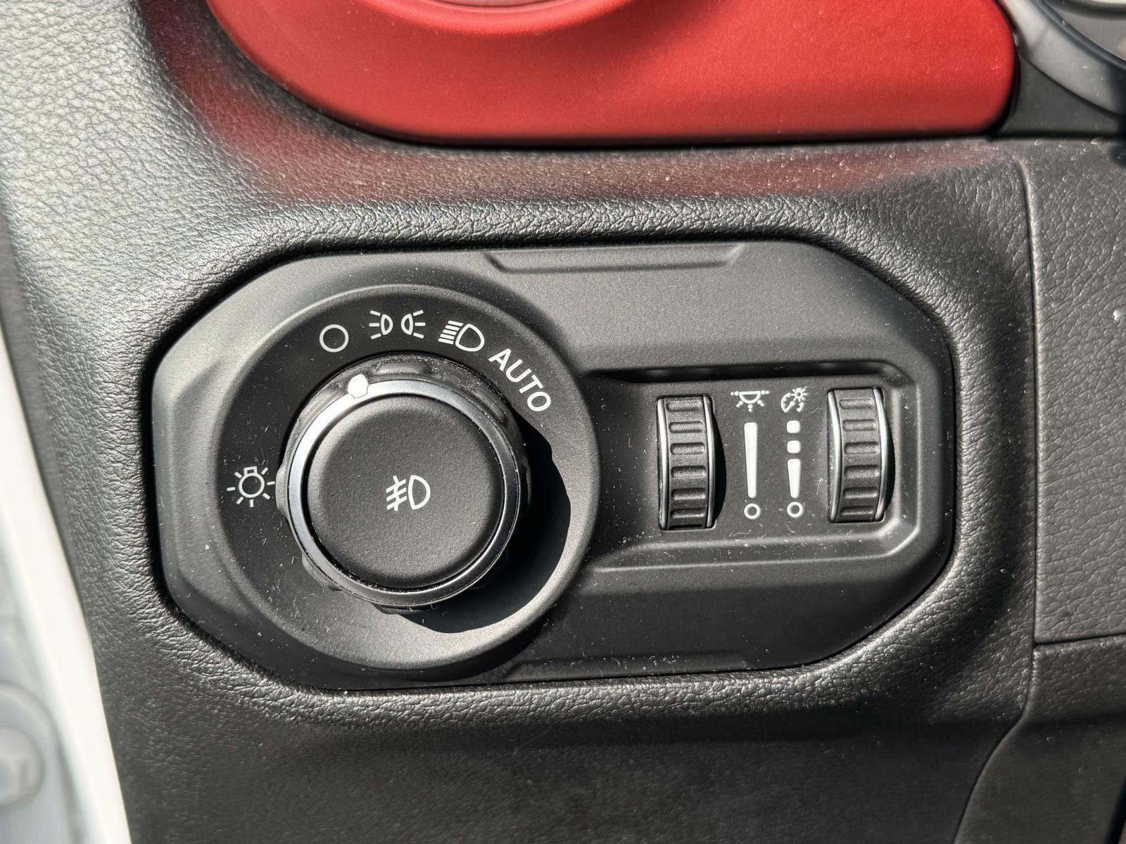 Used 2020 Bright White Clearcoat Jeep Rubicon image 9