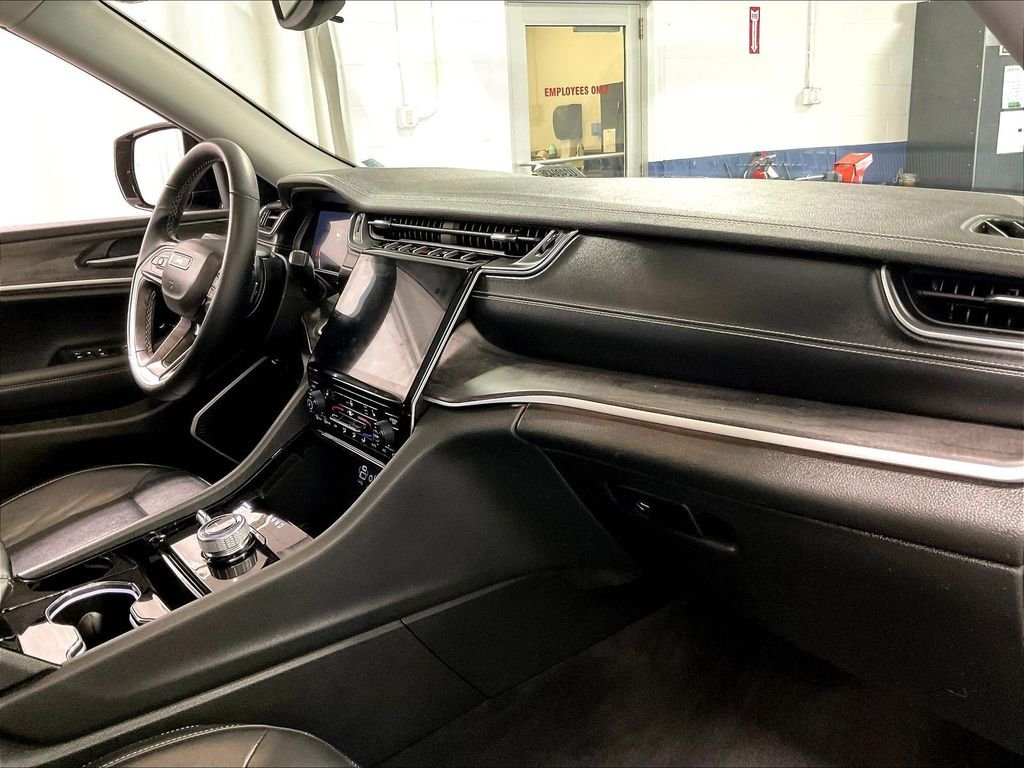 Used 2022 Black Jeep Limited image 14