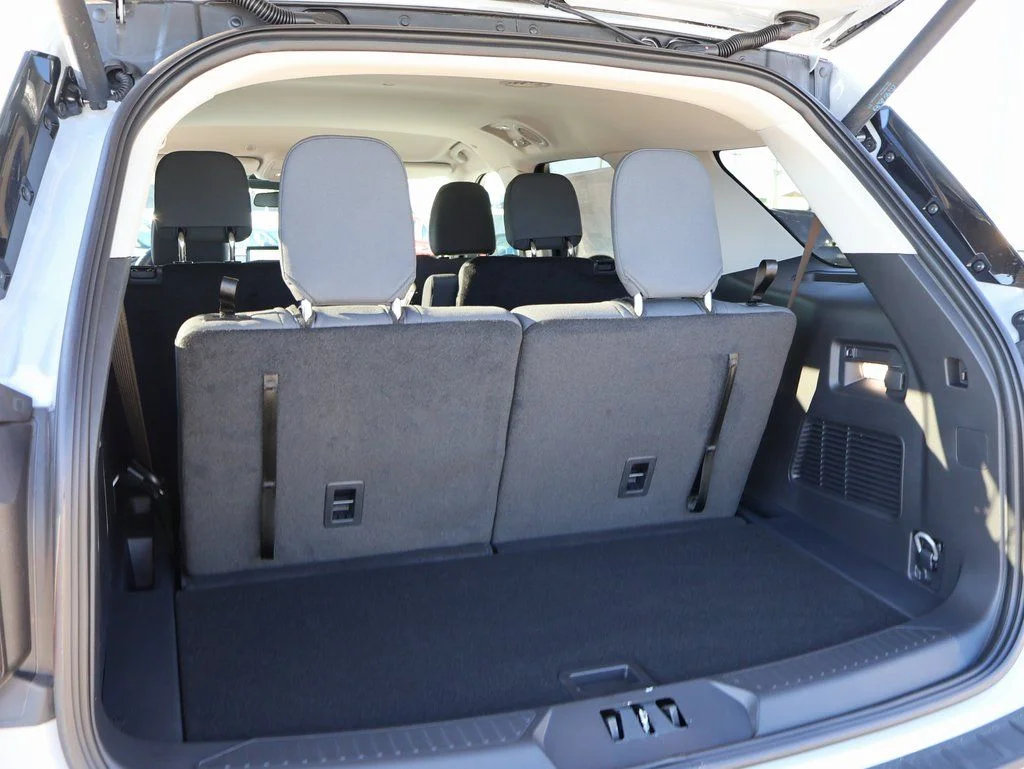 New 2026 Space White Metallic Ford Active image 17