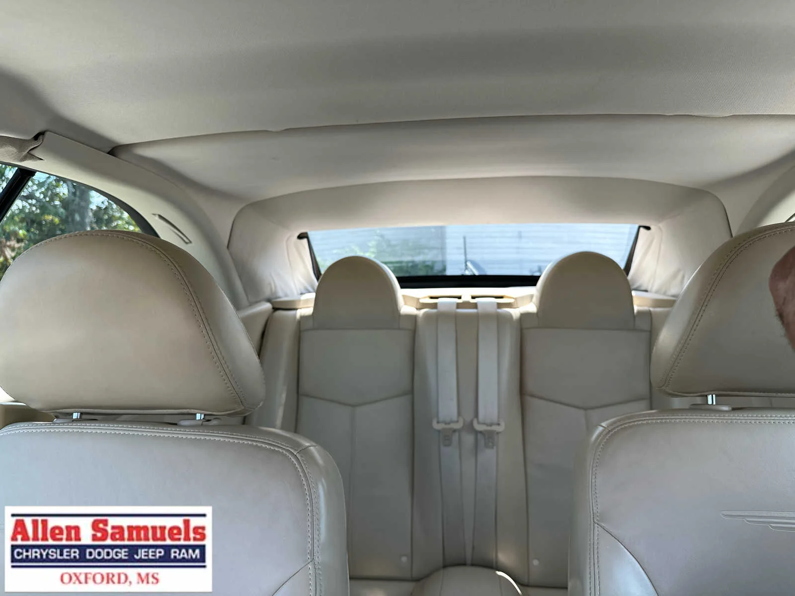 Used 2009 Brilliant Black Pearl Chrysler Limited image 40
