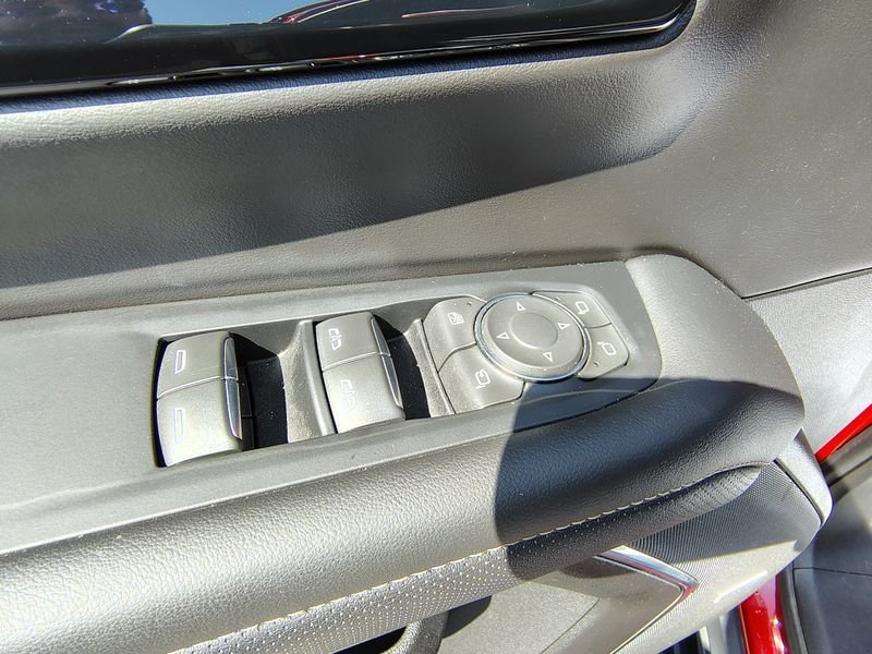 Used 2025 Red Chevrolet Premier image 17