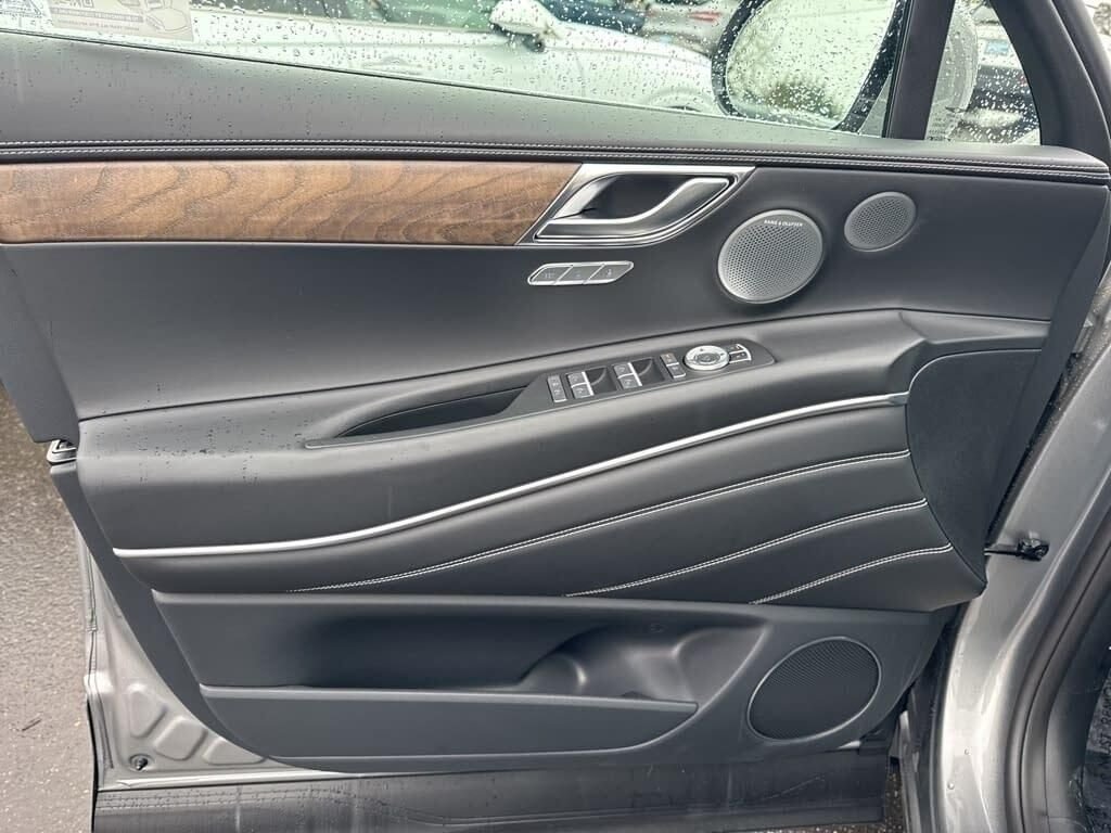 New 2026 Silver Genesis 2.5T PRESTIGE image 18