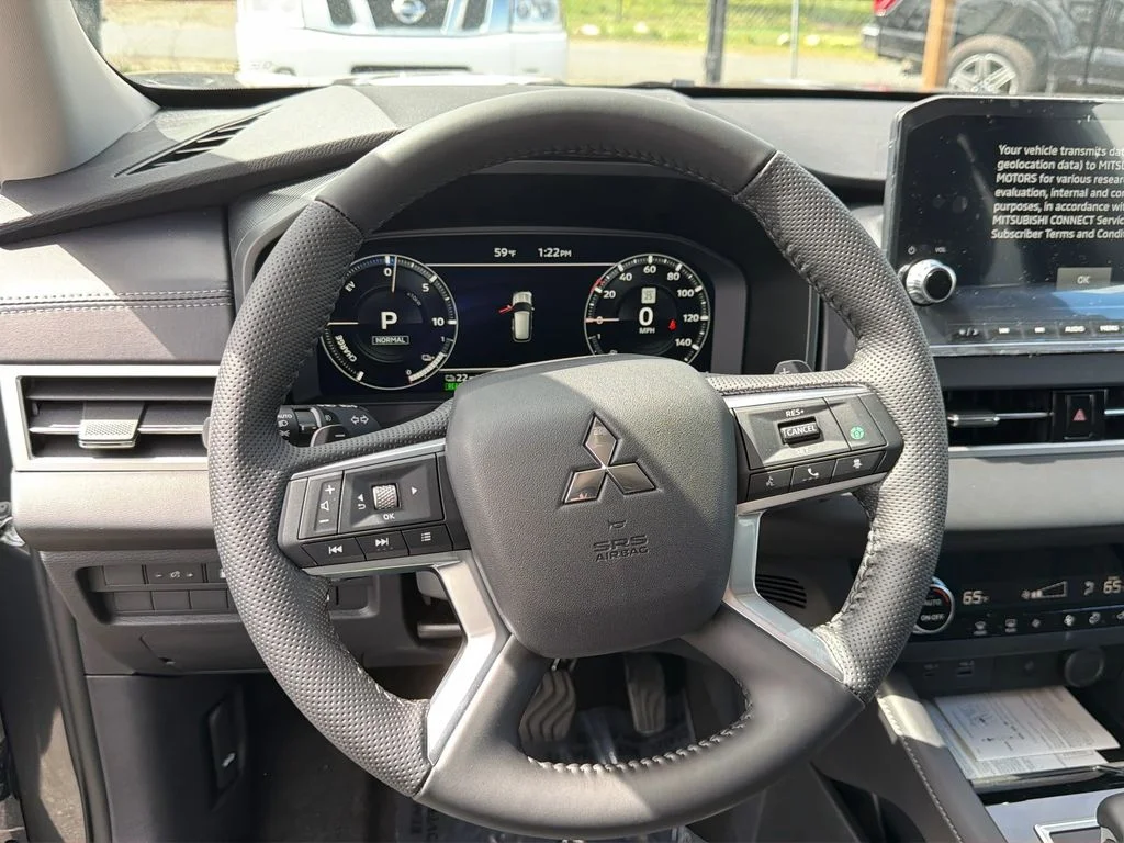 New 2025 Graphite Gray Mitsubishi SE image 16