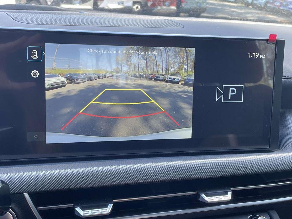 New 2026 White Hyundai SE image 25