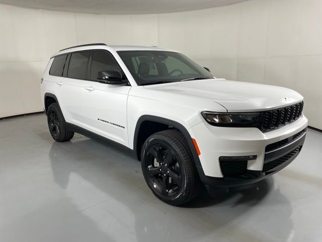 New 2025 Bright White Clear-Coat Exterior Paint Jeep Limited image 2
