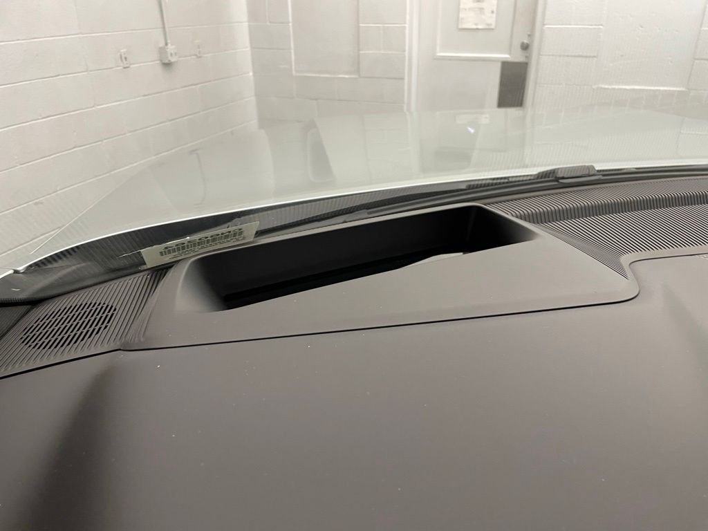 New 2026 Silver-Zynith Exterior Paint Jeep Summit Obsidian image 18