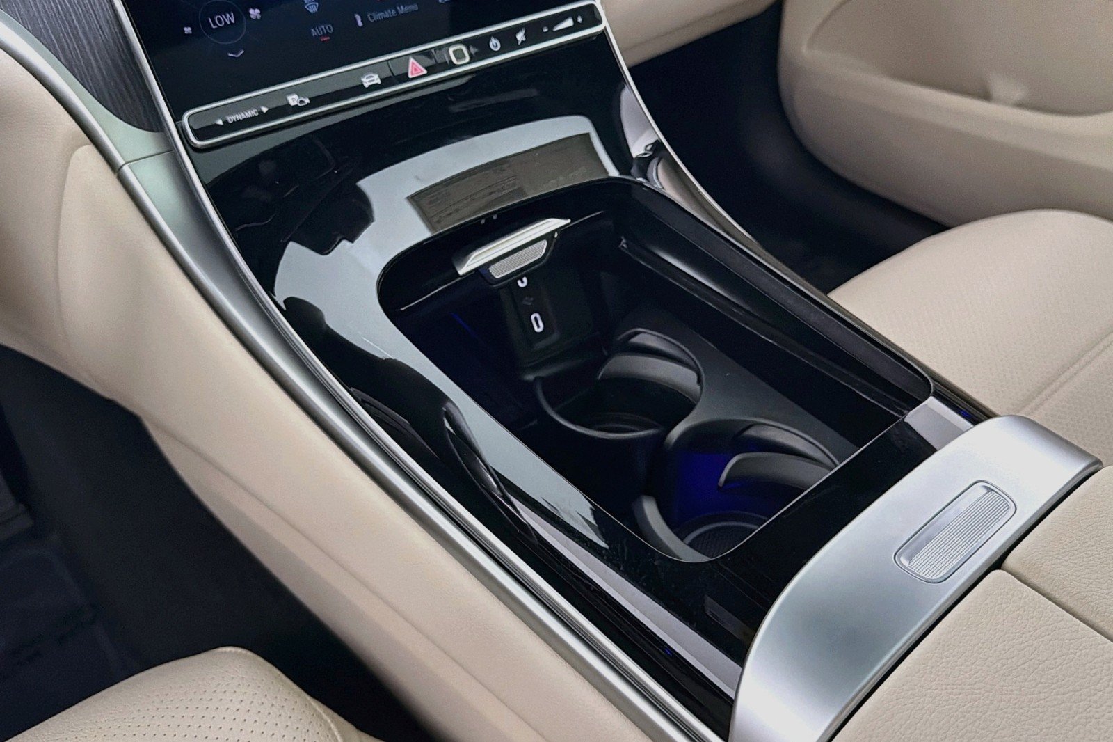 New 2026 Cirrus Silver Metallic Mercedes-Benz GLC 300 SUV image 12