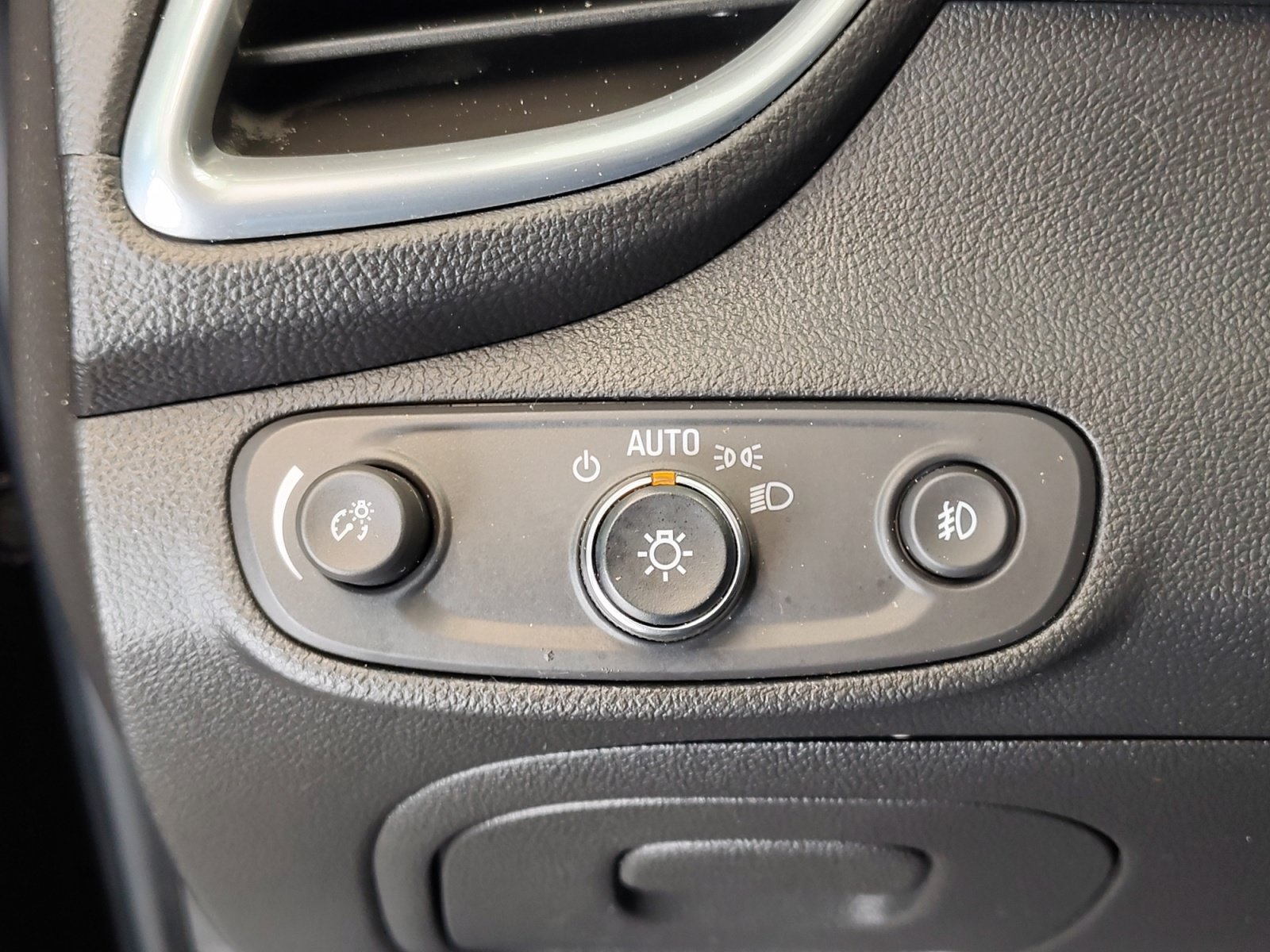 Used 2018 Mosaic Black Metallic Chevrolet Premier image 26