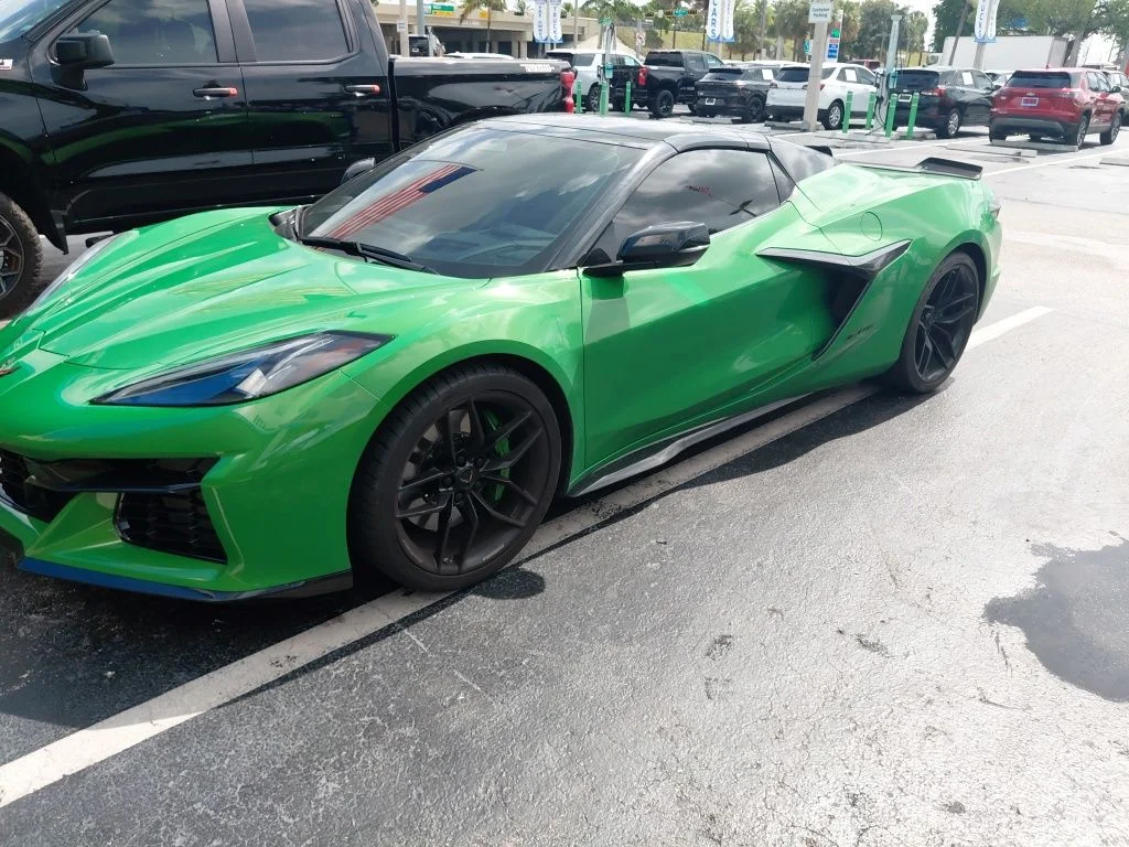 Used 2026 Roswell Green Metallic Chevrolet Z06 image 4