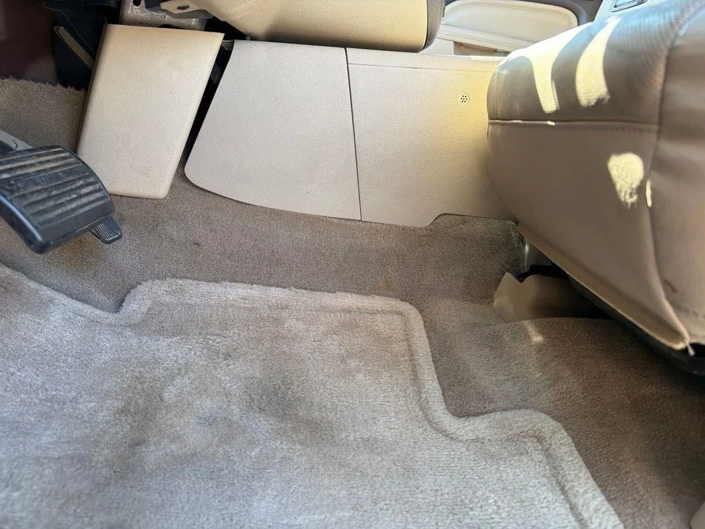 Used 2011 White GMC Denali image 34