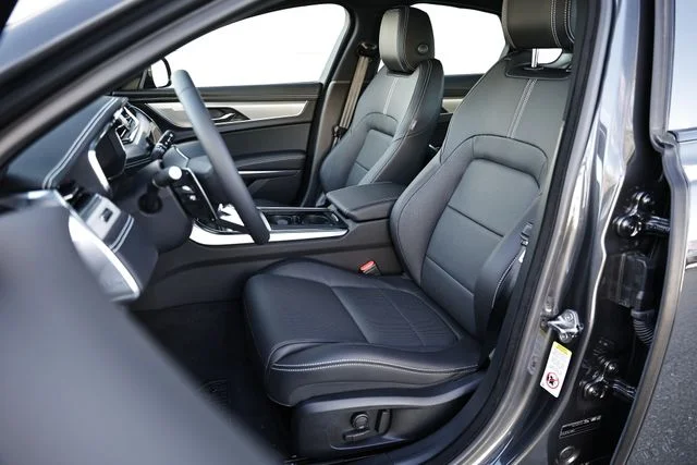 New 2024 Gray Jaguar R-Dynamic SE image 26
