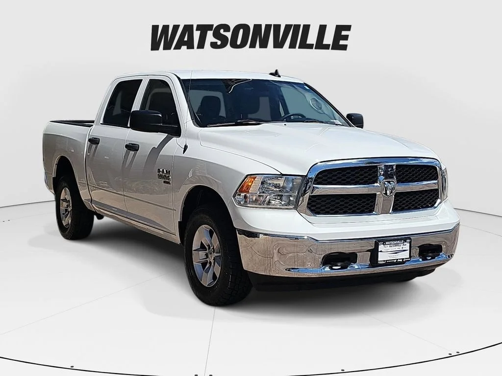 2022 RAM 1500 Classic SLT 4x4 Crew Cab 5'7's photo