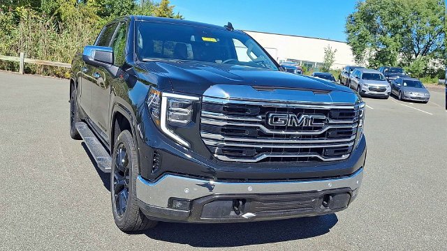 New 2026 Onyx Black GMC SLT image 4