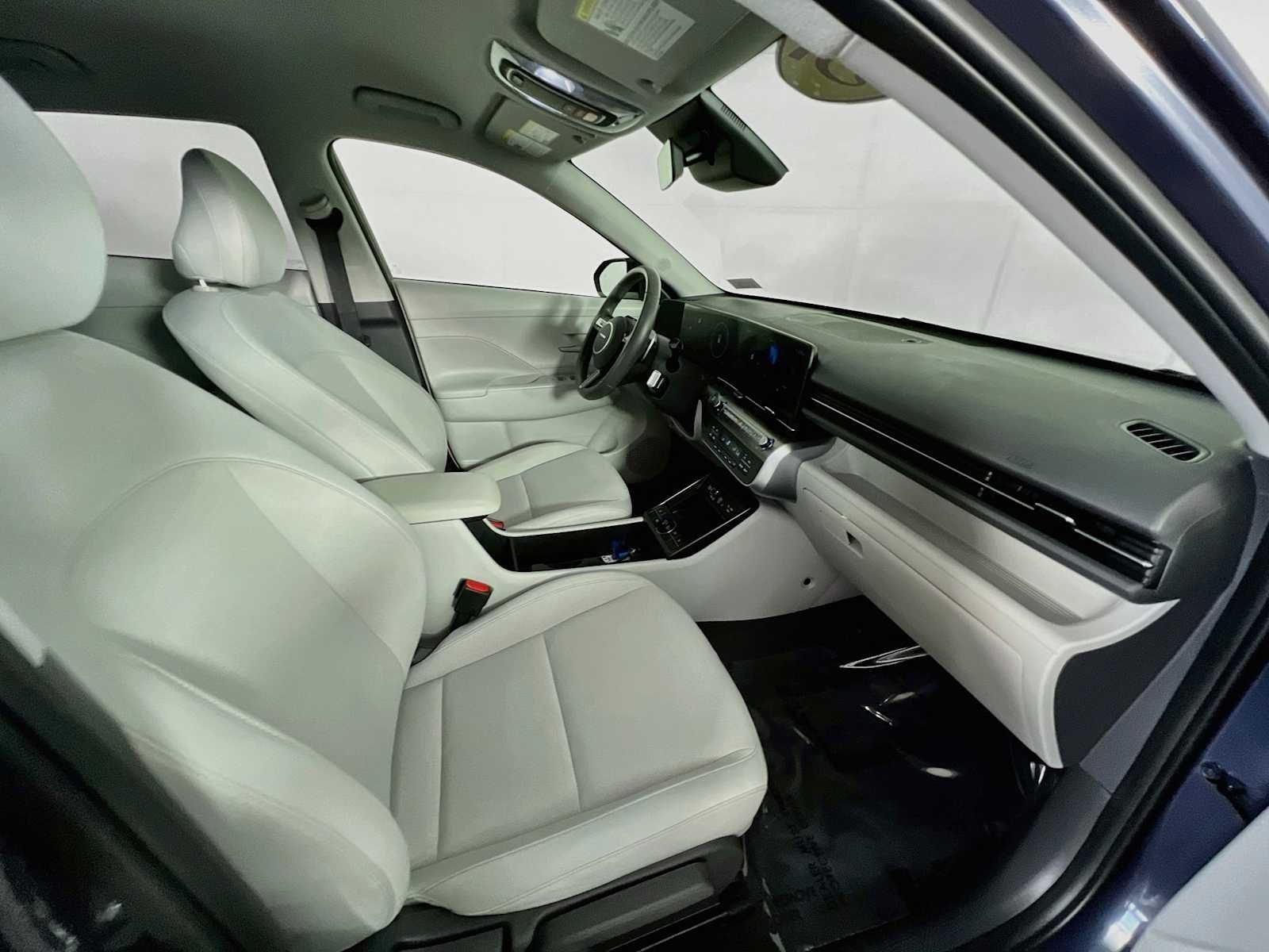 Used 2025 Denim Blue Hyundai SEL Convenience image 28