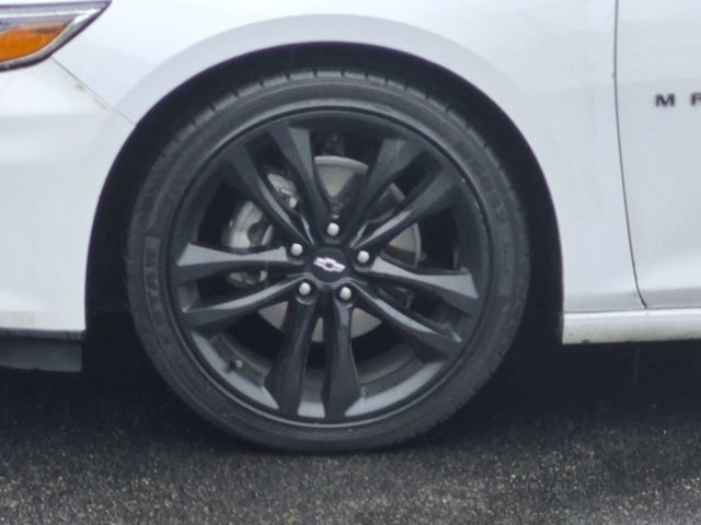 Used 2023 SUMMIT WHITE Chevrolet LT image 12
